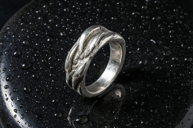Ring on wet stone
