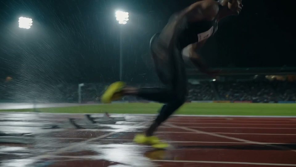 Sprint start on a wet night track
