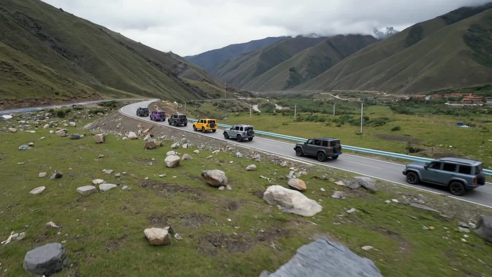 SUV caravan