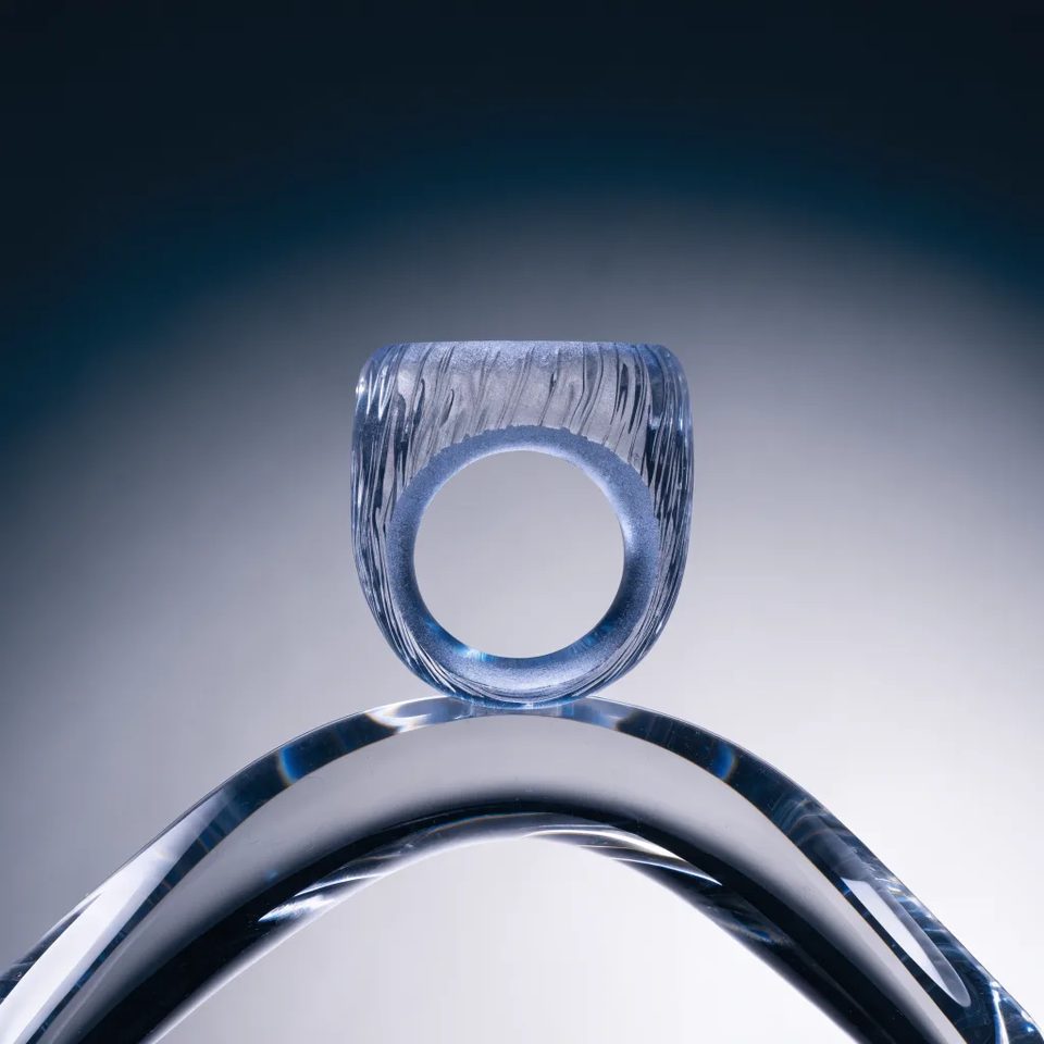 Frosted ring on acrylic