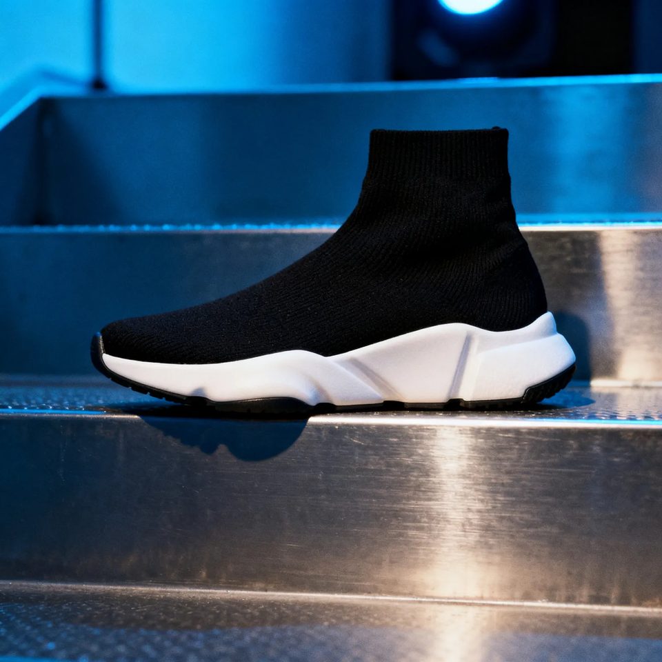 Knit sock sneaker