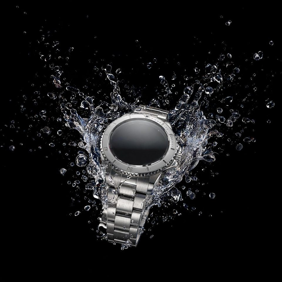 Watch in the splash